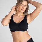 SoftFormBra-Model-Vamp-M-Elle-Front.jpg