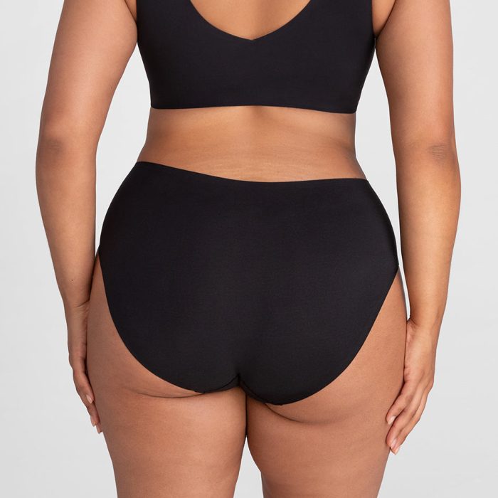 SoftFormCottonHRBrief-Model-Vamp-1X-Julia-Back.jpg
