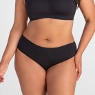 SoftFormCottonMRB-Model-Vamp-1X-Julia-Front.jpg