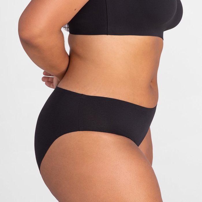SoftFormCottonMRB-Model-Vamp-1X-Julia-Side.jpg