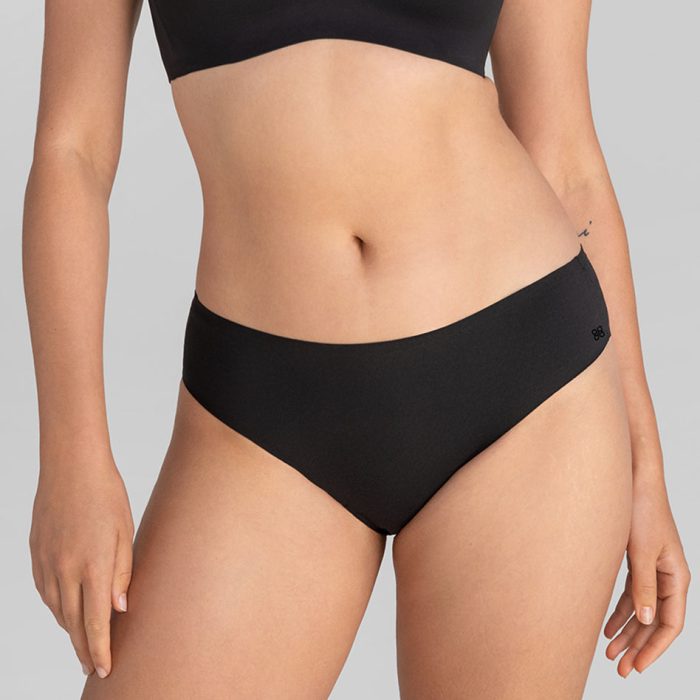 SoftFormCottonMRB-Model-Vamp-M-Elle-Front.jpg
