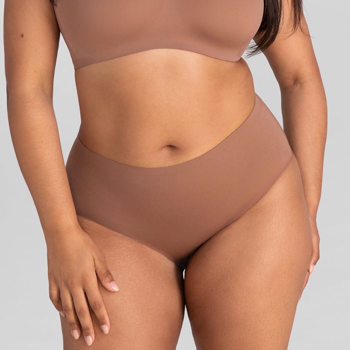 SoftFormHRBrief-Model-Toffee-1X-Julia-Front.jpg