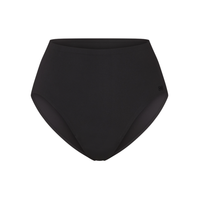 SoftFormHighRiseBrief-Mannequin-Vamp-Front.png
