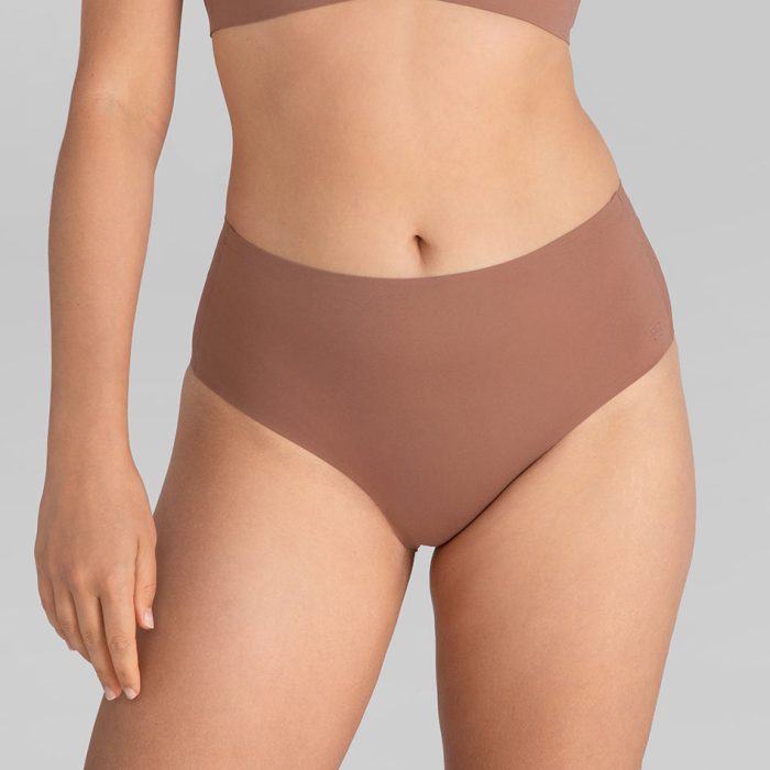 SoftFormHighRiseBrief-Model-Toffee-M-Elle-Front.jpg