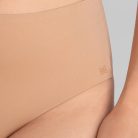 SoftFormHighRiseBrief-ZoomIn-Sand.jpg