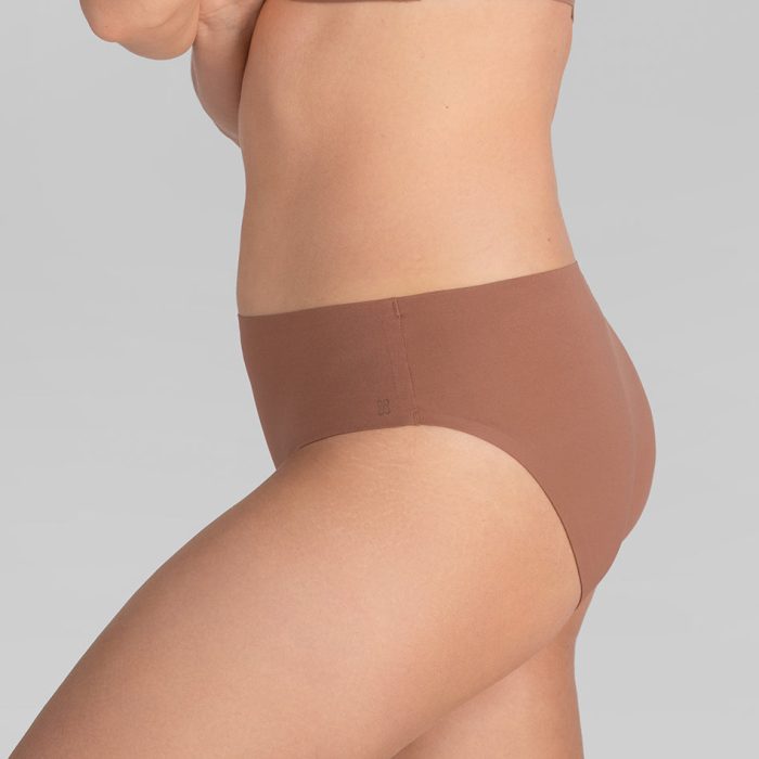 SoftFormMidRiseBrief-Model-Toffee-M-Elle-Side.jpg