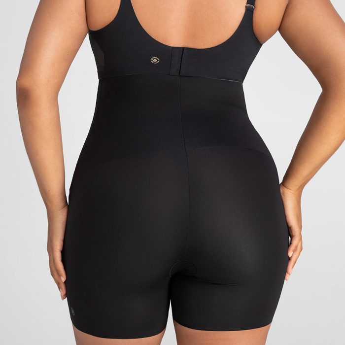 SuperPowerGirlShort-Model-Vamp-1X-Julia-Back.jpg