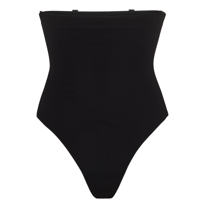 SuperPower_Thong-Mannequin-Vamp-Front.png