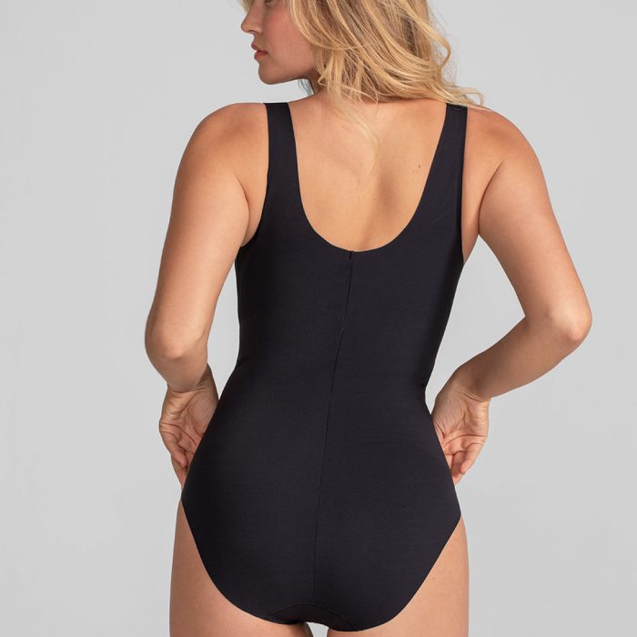 TankBodysuit-Model-Vamp-M-Elle-Back.jpg