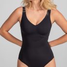 TankBodysuit-Model-Vamp-M-Elle-Front.jpg