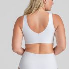 VNB-Model-Astral-L-McCallah-Back.jpg