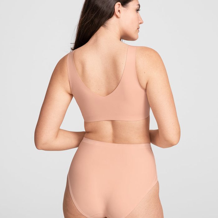 VNB-Model-Rose_Tan-M-Hannah-Back.jpg