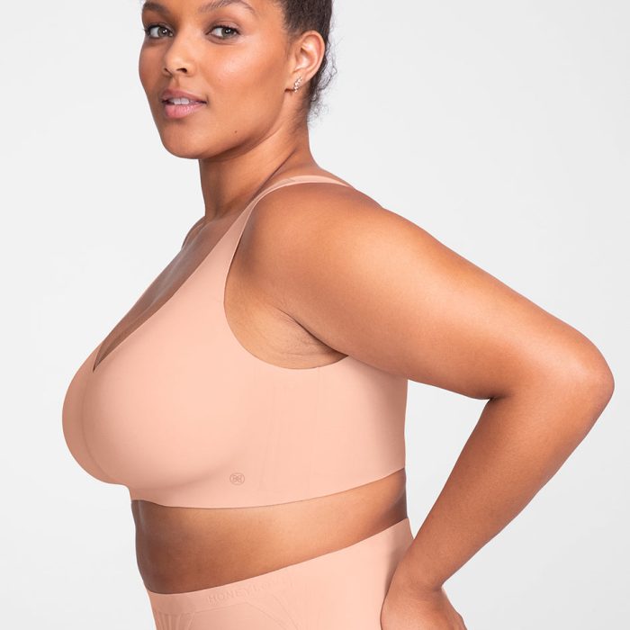 VNB-Model-Rose_Tan-XL-Larissa-Side.jpg