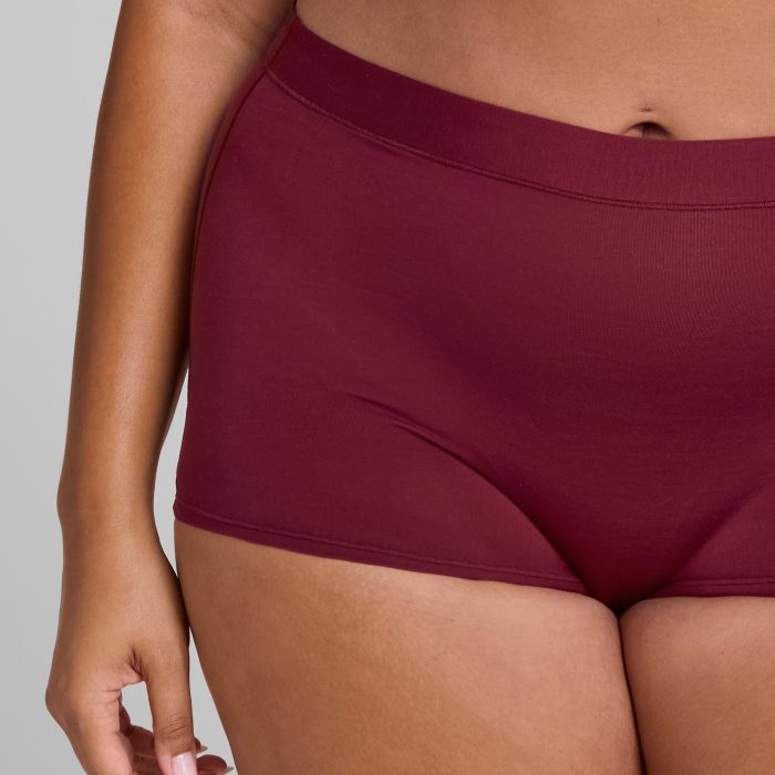 blisswear_hr_boyshort-fig-XL-Hayley_closeup.jpg