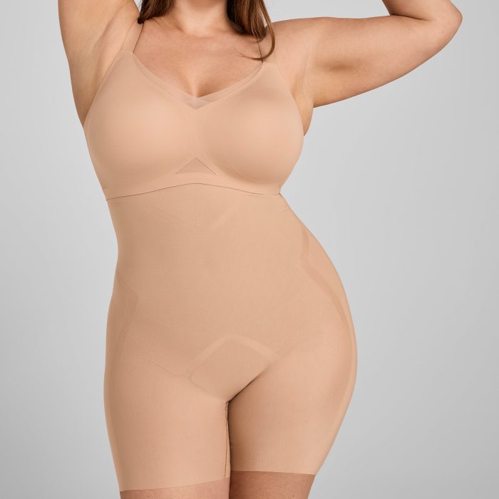 mesh_sculpt_hw_short-sand-1X-Tara_1424_R1_49cf05f1-d773-4131-8760-5df311f3c0cd.jpg