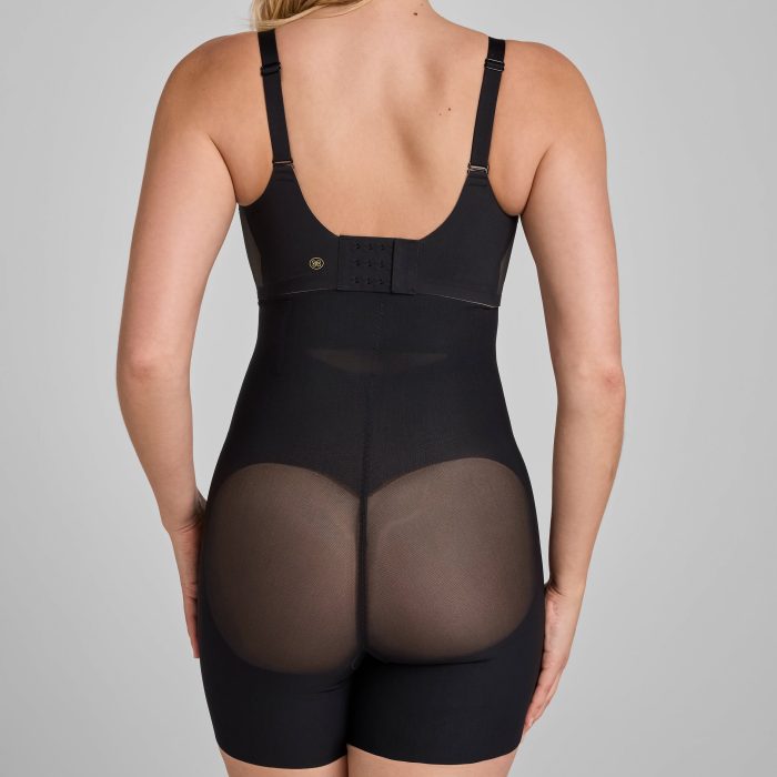 mesh_sculpt_hw_short-vamp-M-Elle_1187_R1_35bc4780-6539-4c41-8903-eac4d17fc72a.jpg