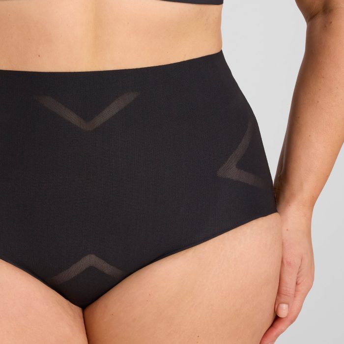 mesh_sculpt_mw_brief-vamp-1X-Tara_2322_R1_fe9de33a-7f78-4102-bd94-76829b70ee34.jpg