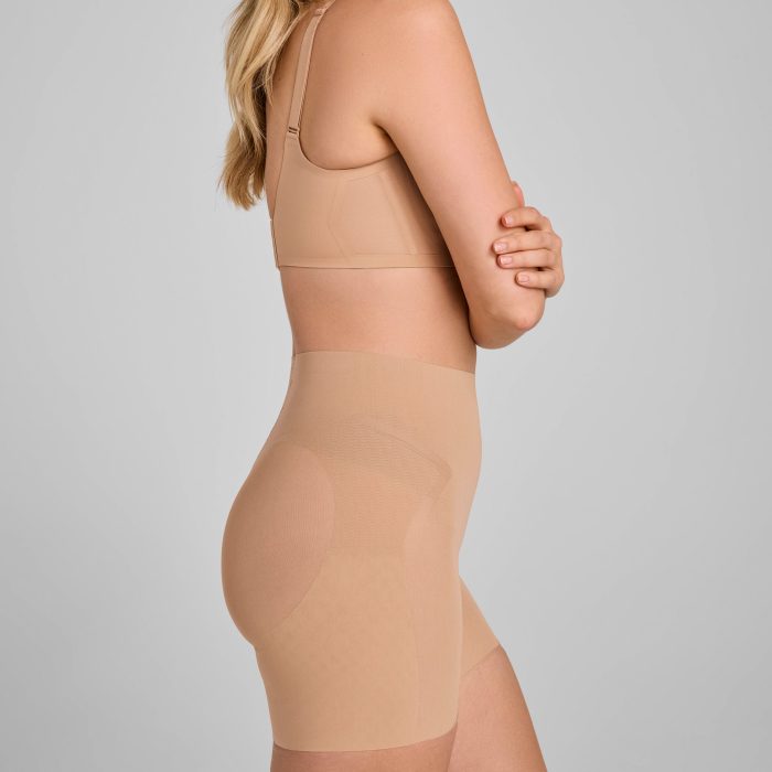 mesh_sculpt_mw_short-sand-M-Elle_1762_R1.jpg