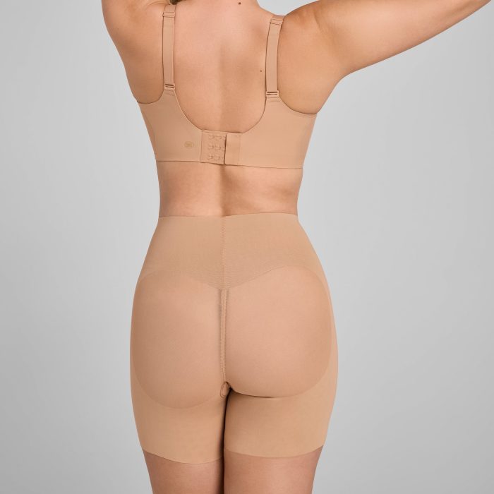 mesh_sculpt_mw_short-sand-M-Elle_1785_R1.jpg